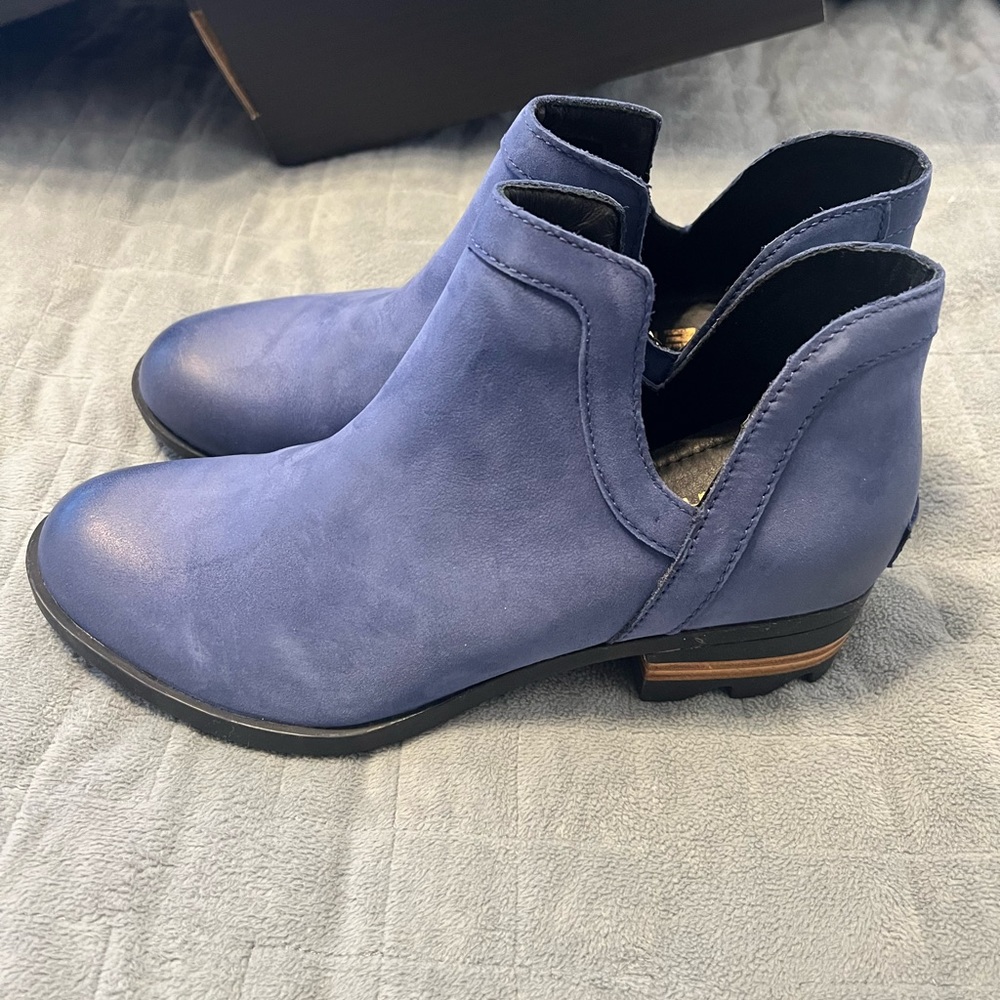 Sorel Lolla Cut Out Bootie New In Box, Size 8.5